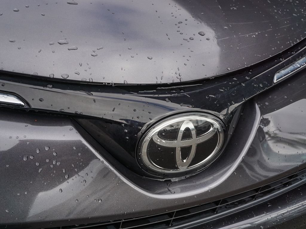 Used 2017 Magnetic Gray Metallic Toyota XLE image 12