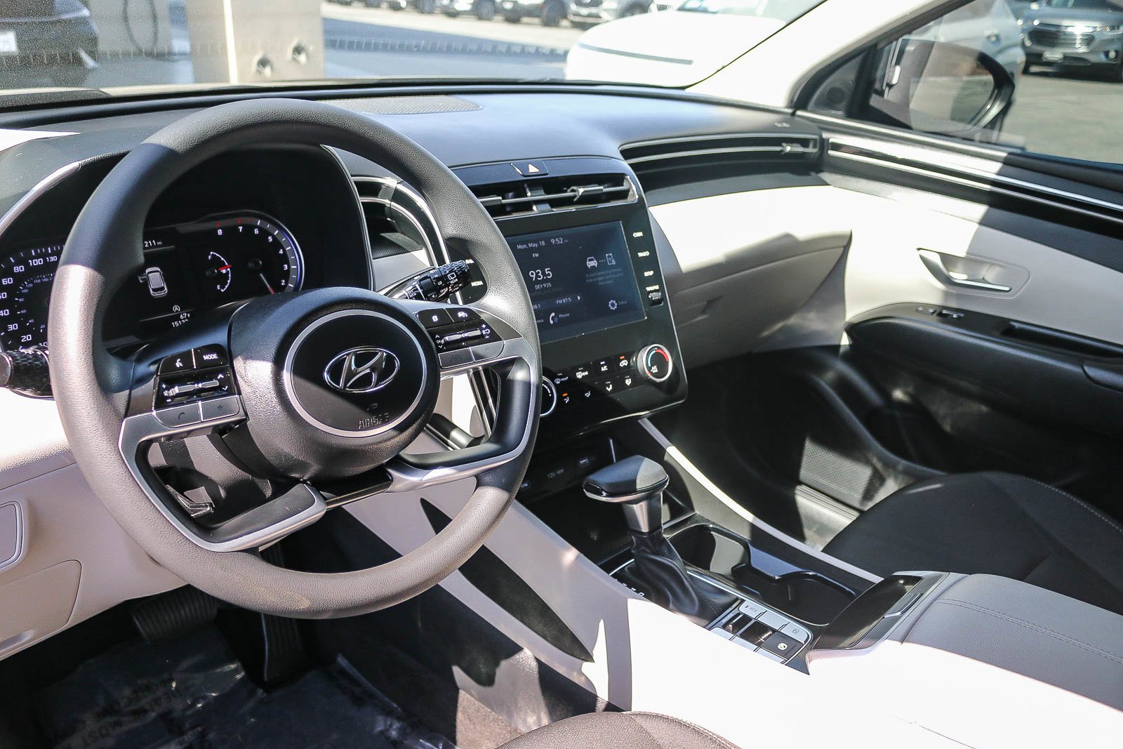 2024 Hyundai Tucson SE - Photo 23