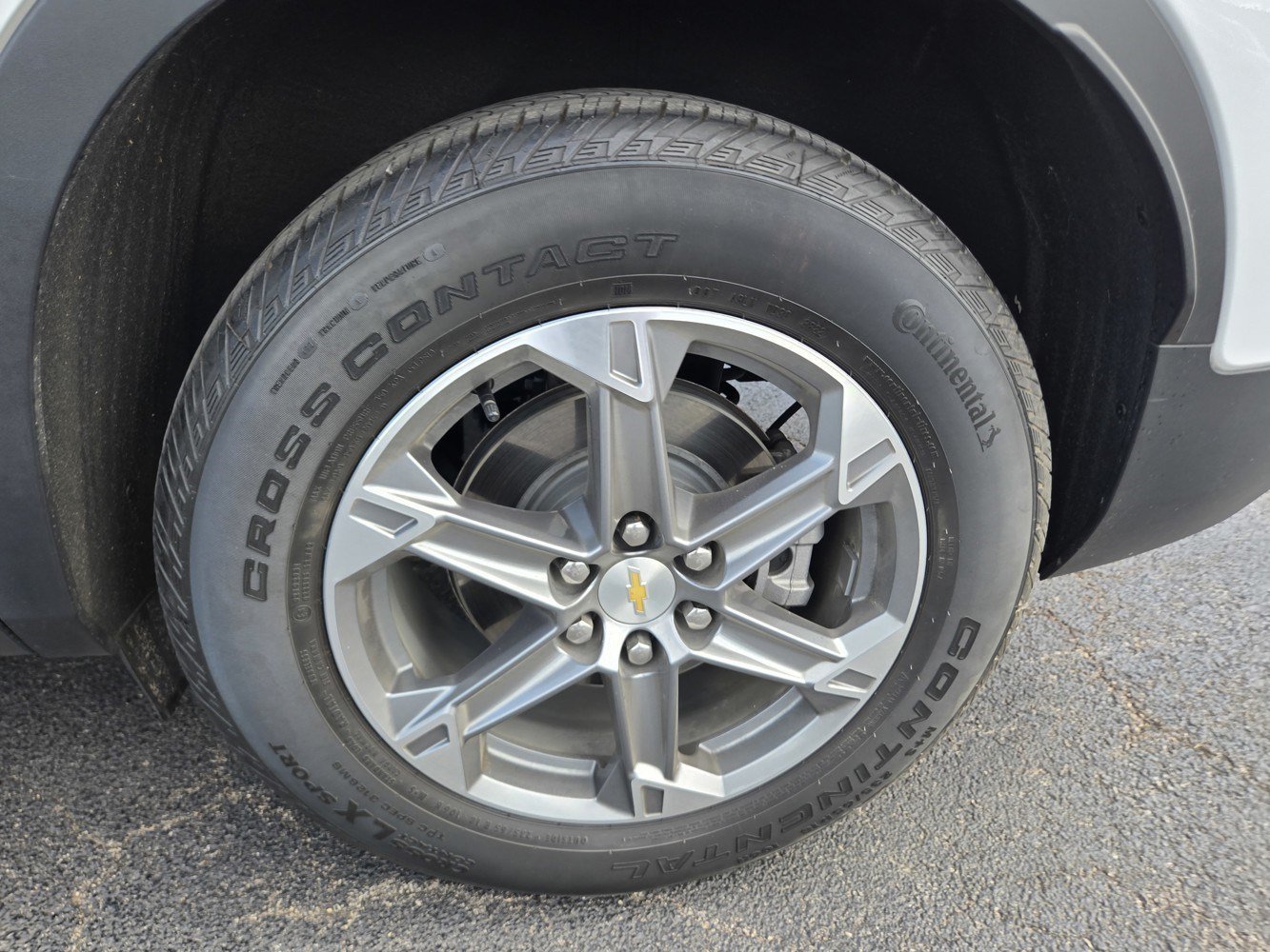 Used 2023 Summit White Chevrolet LT image 41