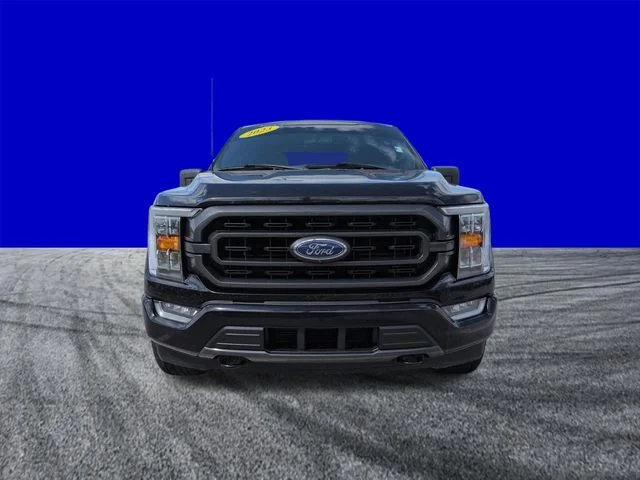 Used 2023 Agate Black Metallic Ford XLT image 9
