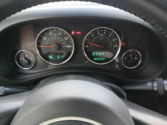 Used 2018 White Jeep Unlimited Sahara image 47