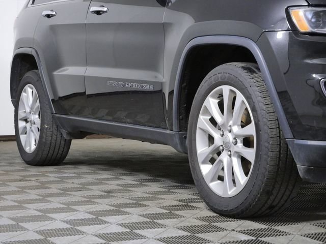 Used 2017 Jeep Grand Cherokee Limited with VIN 1C4RJFBG5HC705582 for sale in Shakopee, Minnesota