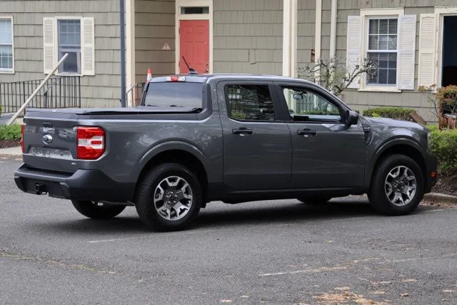 Used 2024 Gray Metallic Ford XLT image 4