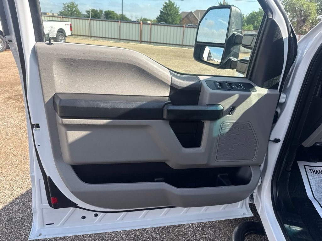 Used 2019 Oxford White Ford XL image 12