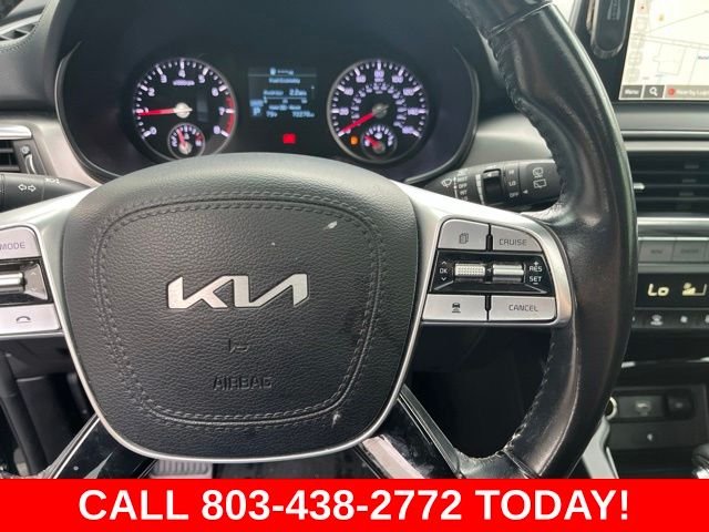 Used 2022 Black Kia S image 19