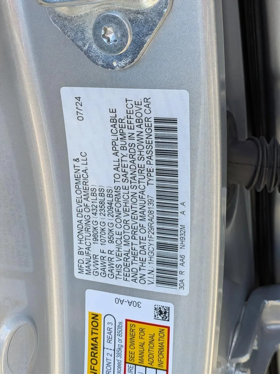 Used 2024 Solar Silver Metallic Honda LX image 23