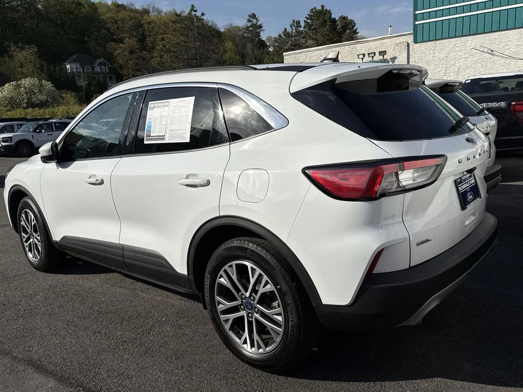 Used 2022 Oxford White Ford SEL image 5