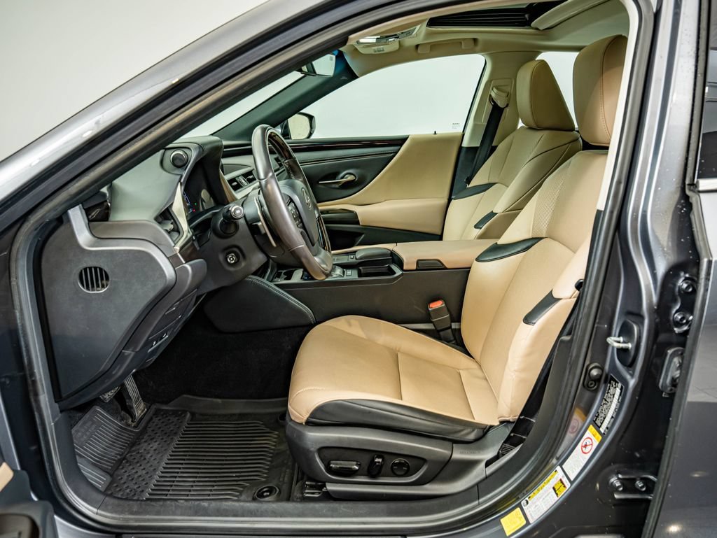 Used 2019 Gray Pearl Lexus 350 image 33