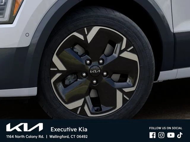 New 2026 White Kia Wave image 9
