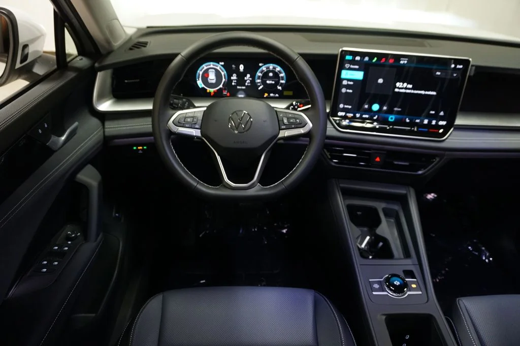 New 2026 Pure White Volkswagen 2.0T SE image 12
