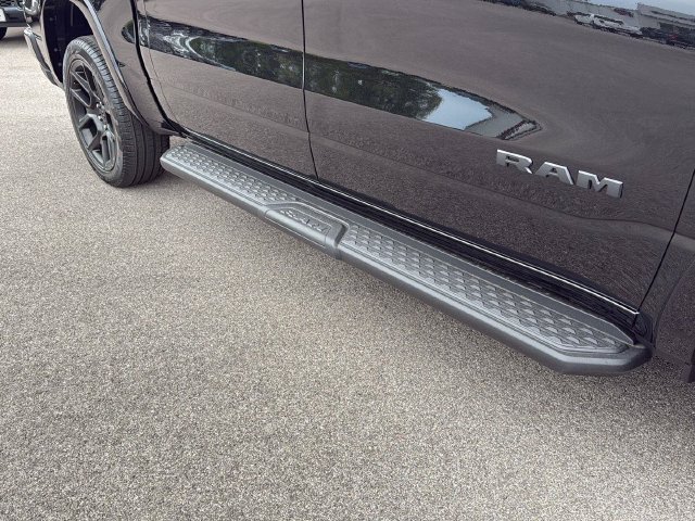 New 2026 Diamond Black Crystal Pearl-Coat Exterior Paint RAM Laramie image 25