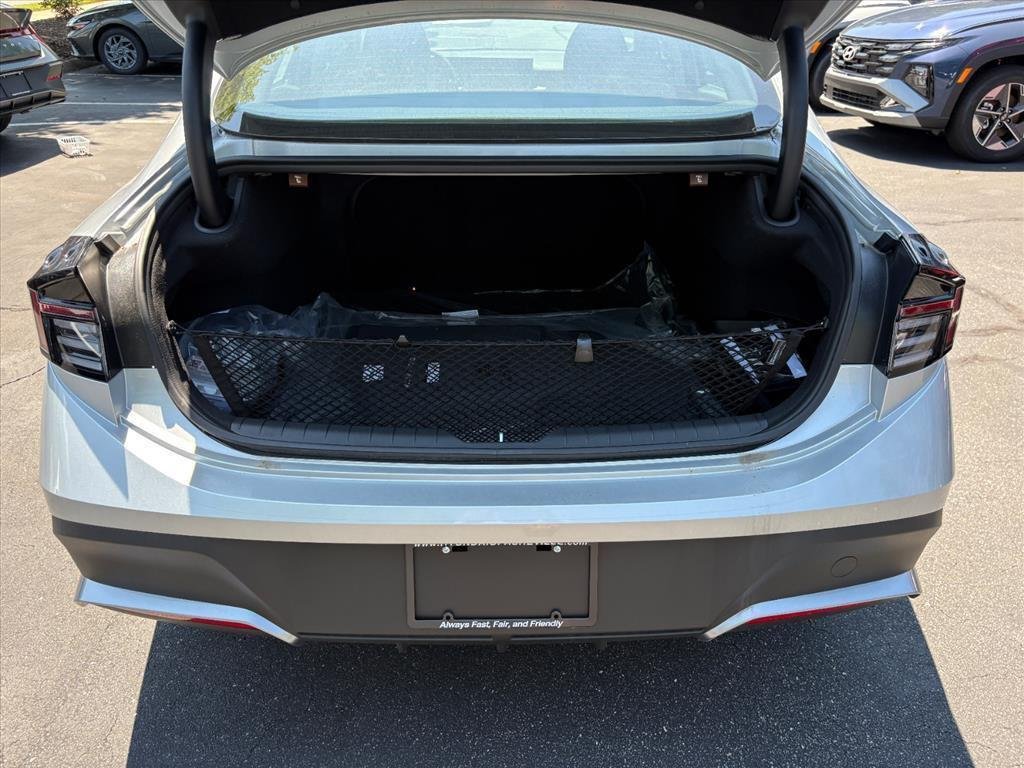 New 2026 Aero Silver Metallic Hyundai SE image 59
