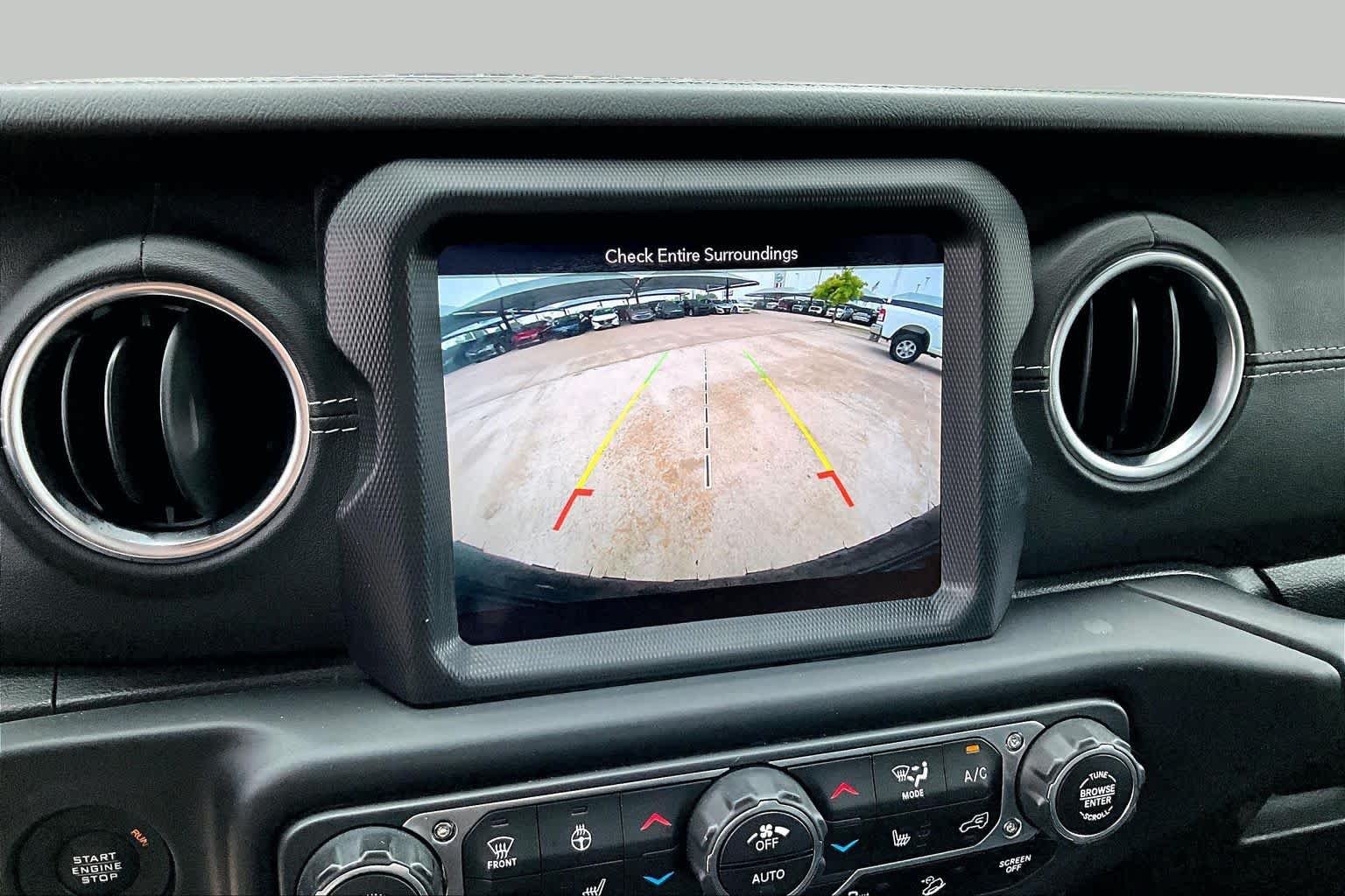 Used 2018 Granite Crystal Metallic Clearcoat Jeep Moab image 15