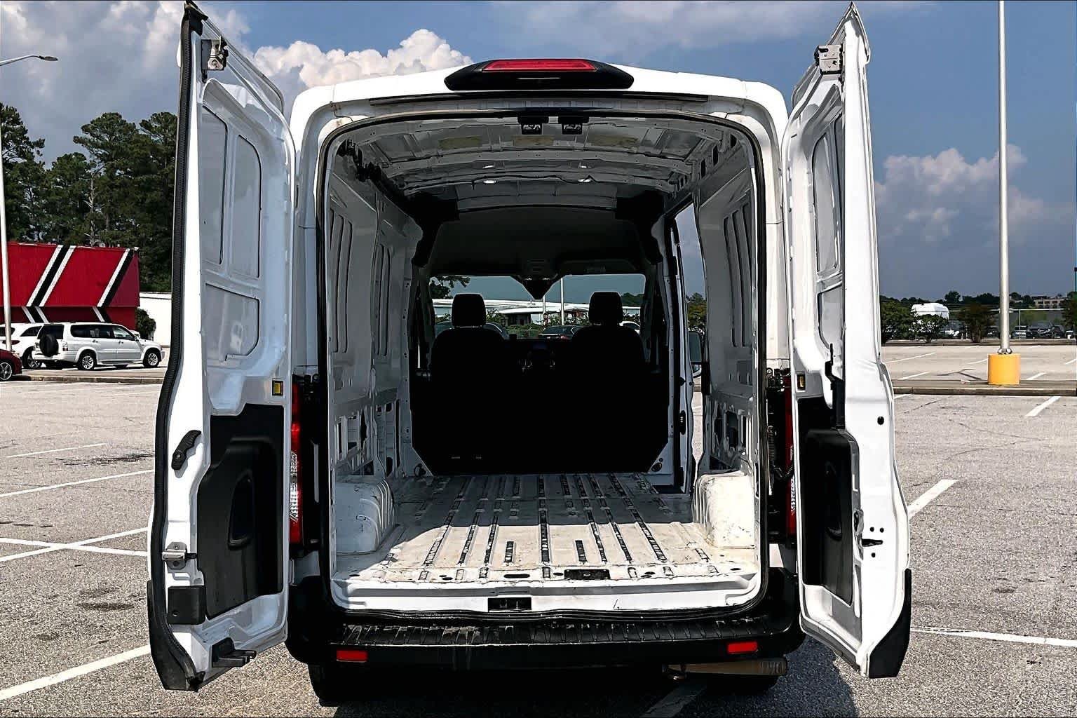 Used 2023 Oxford White Ford  image 36