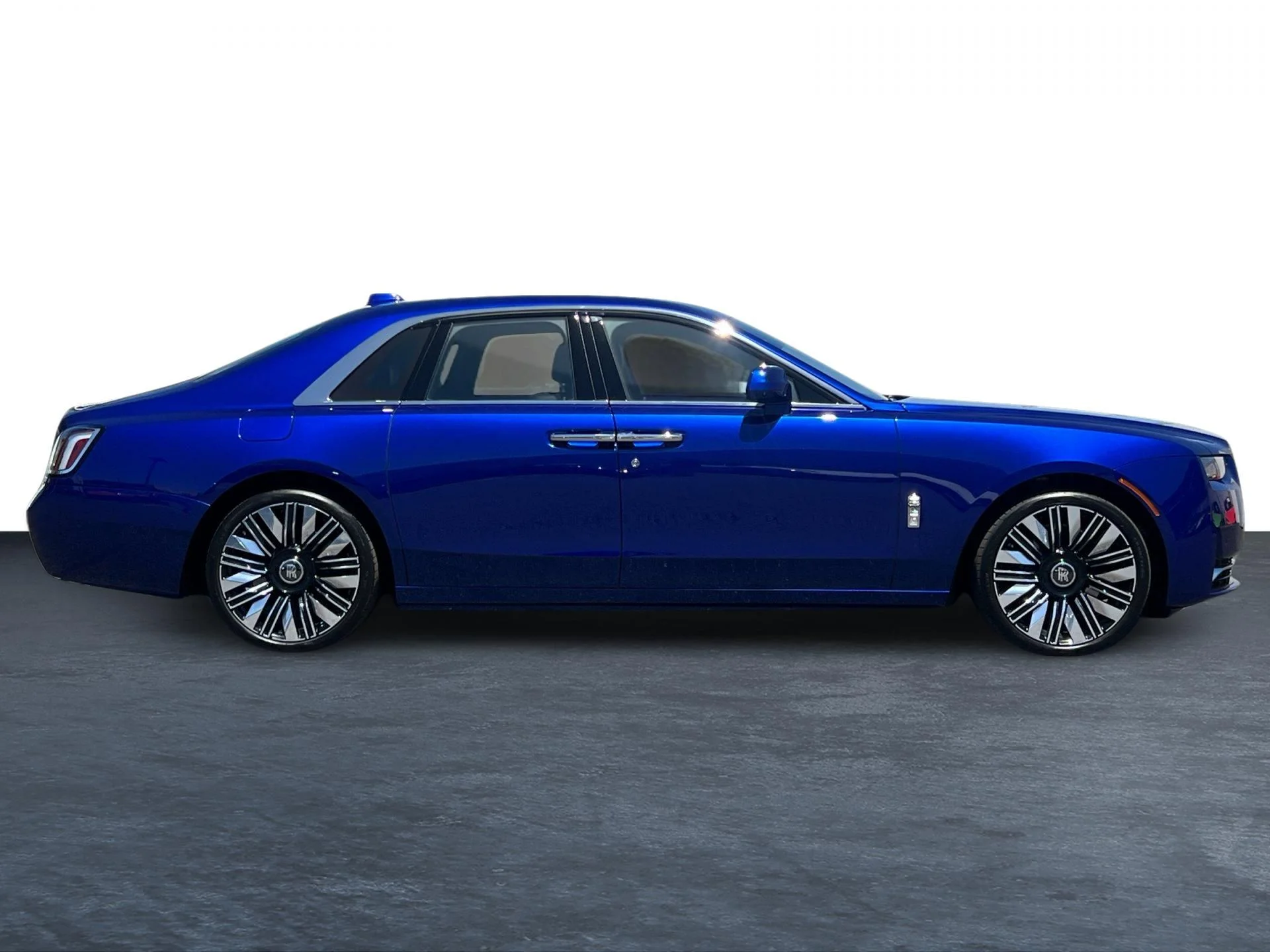 Certified Used 2026 Blue Rolls-Royce  image 9