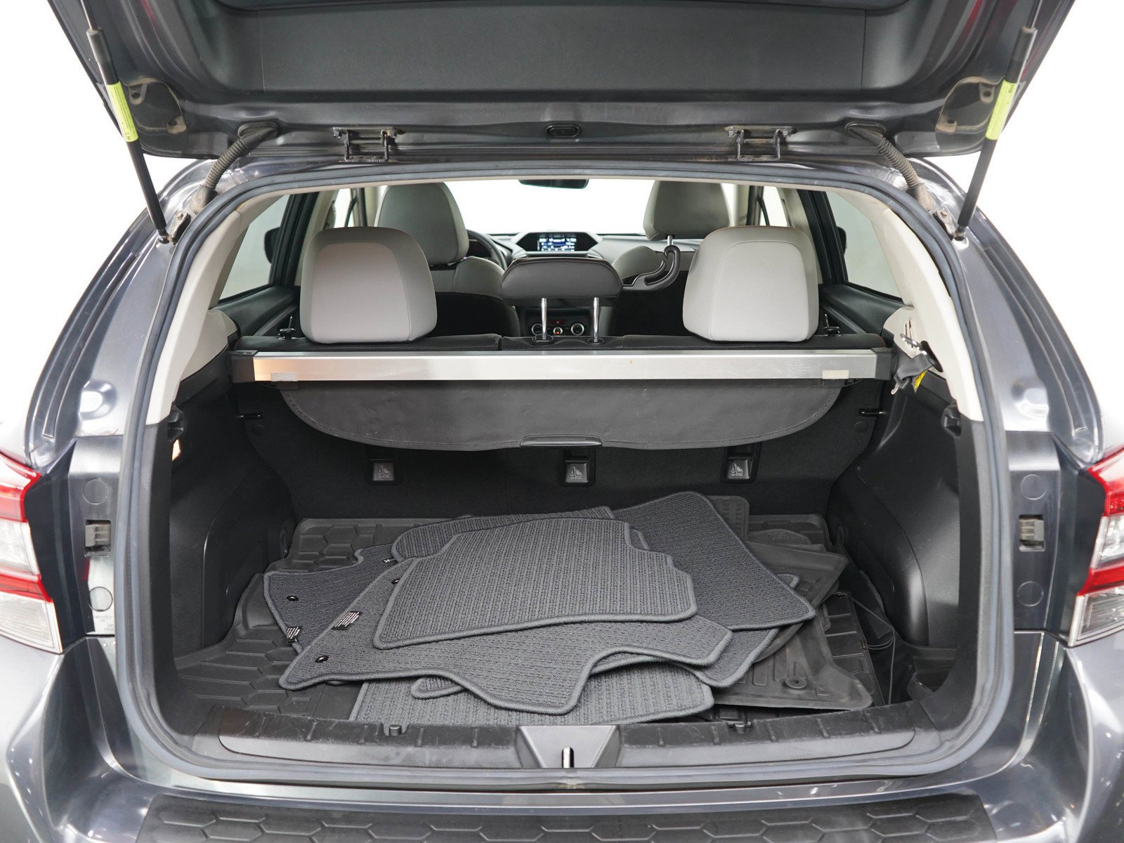 Used 2020 Magnetite Gray Metallic Subaru Limited image 16