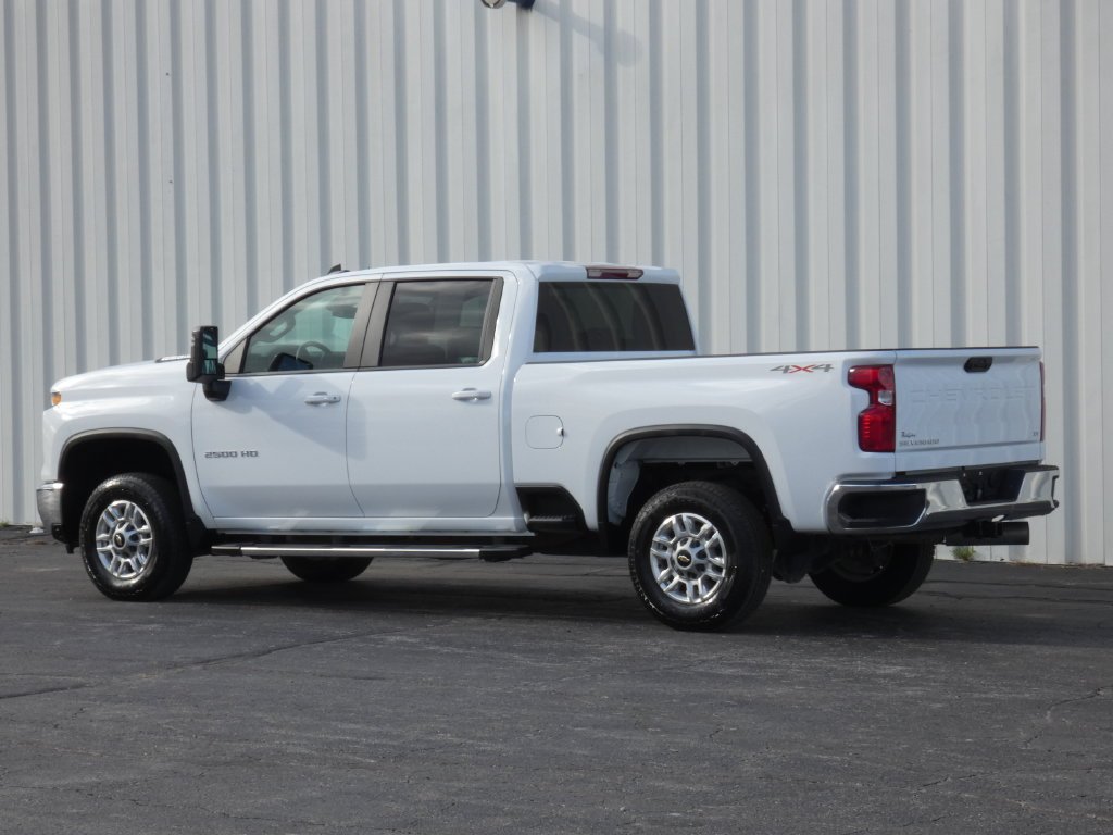 Used 2026 White Chevrolet LT image 27