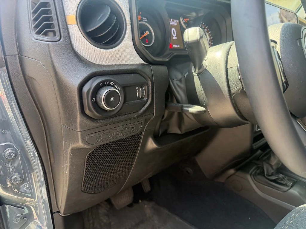 Used 2024 Gray Jeep Sport S image 19