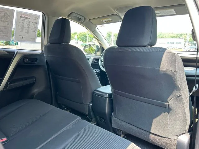 Used 2018 Gray Toyota LE image 36