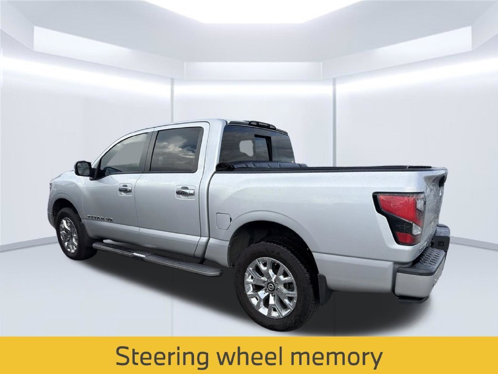 Used 2020 Silver Nissan SL image 11