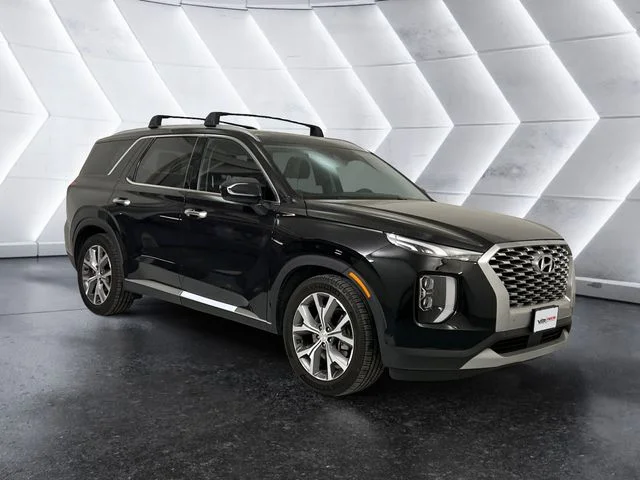 Used 2022 Black Hyundai SEL image 1