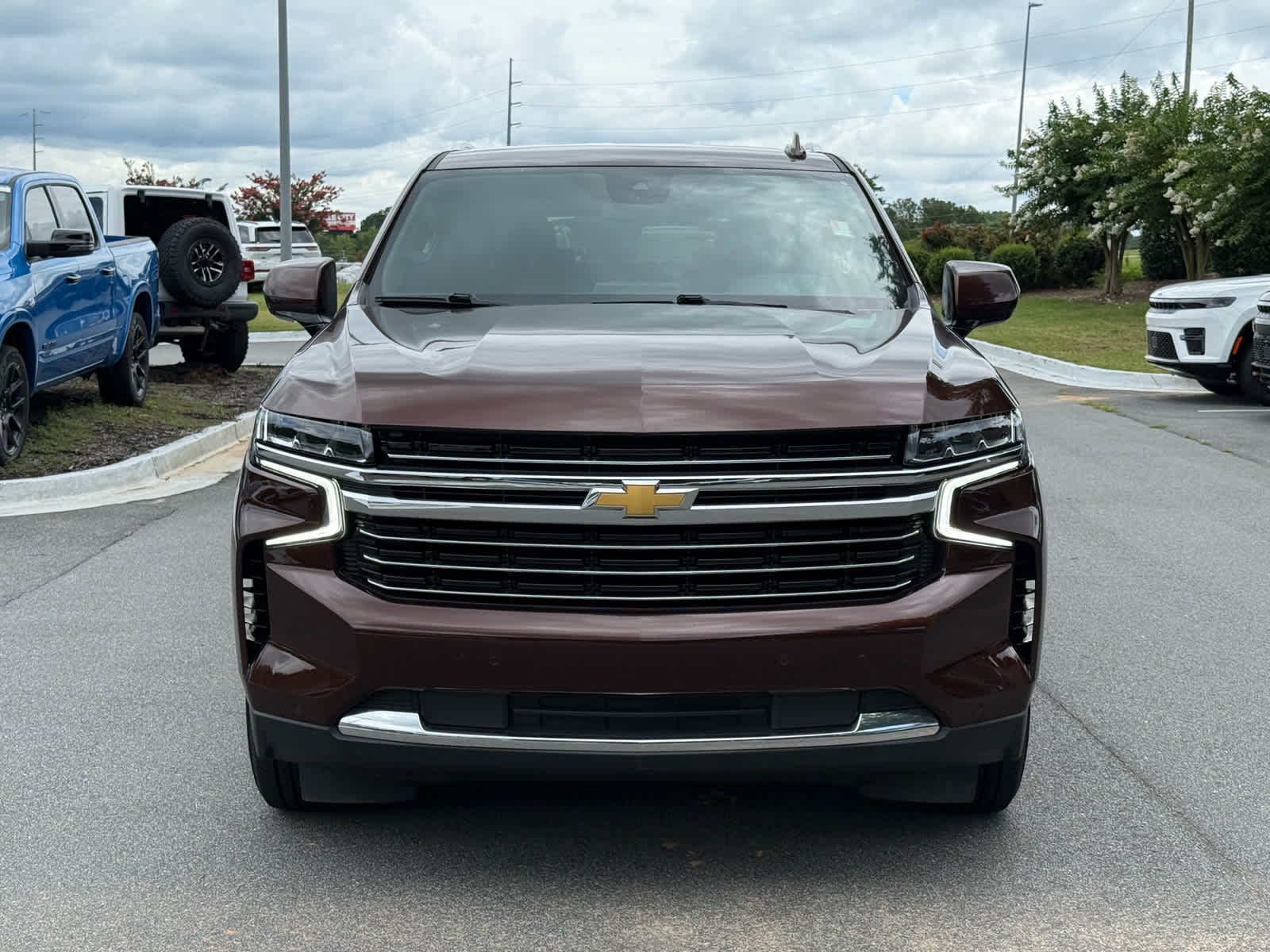 Used 2023 Auburn Metallic Chevrolet LT image 8
