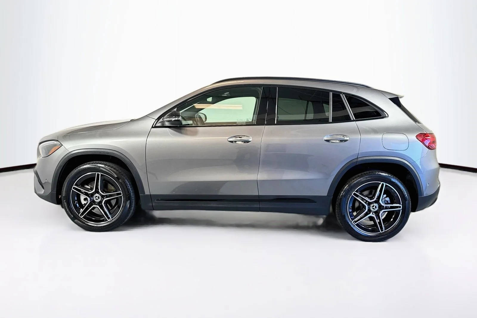 Used 2026 Mountain Grey Metallic Mercedes-Benz GLA 250 image 8