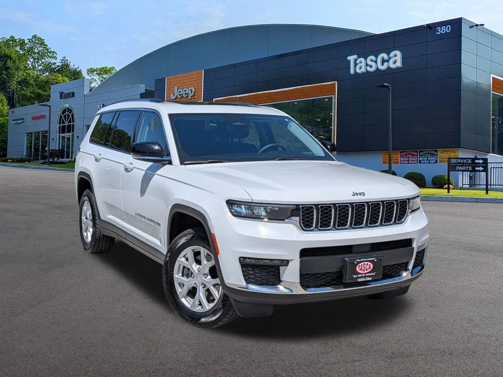 Used 2023 White Jeep Limited image 1