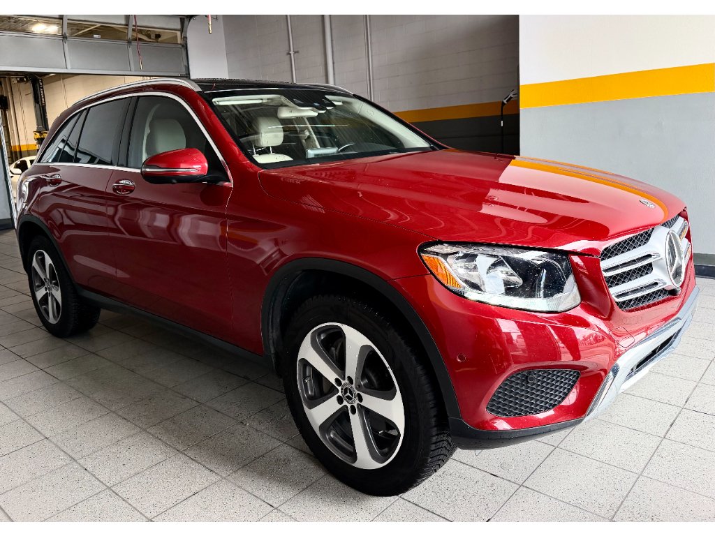 Used 2019 designo Cardinal Red Metallic Mercedes-Benz 300 image 12
