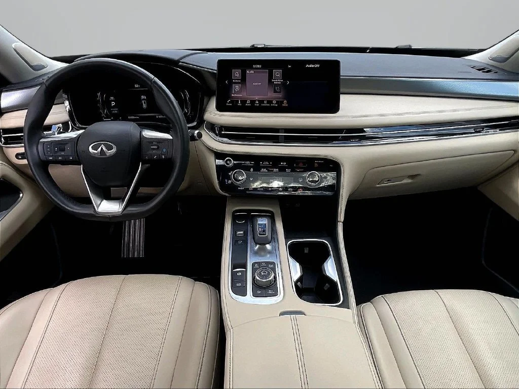 Used 2025 Mineral INFINITI LUXE image 9
