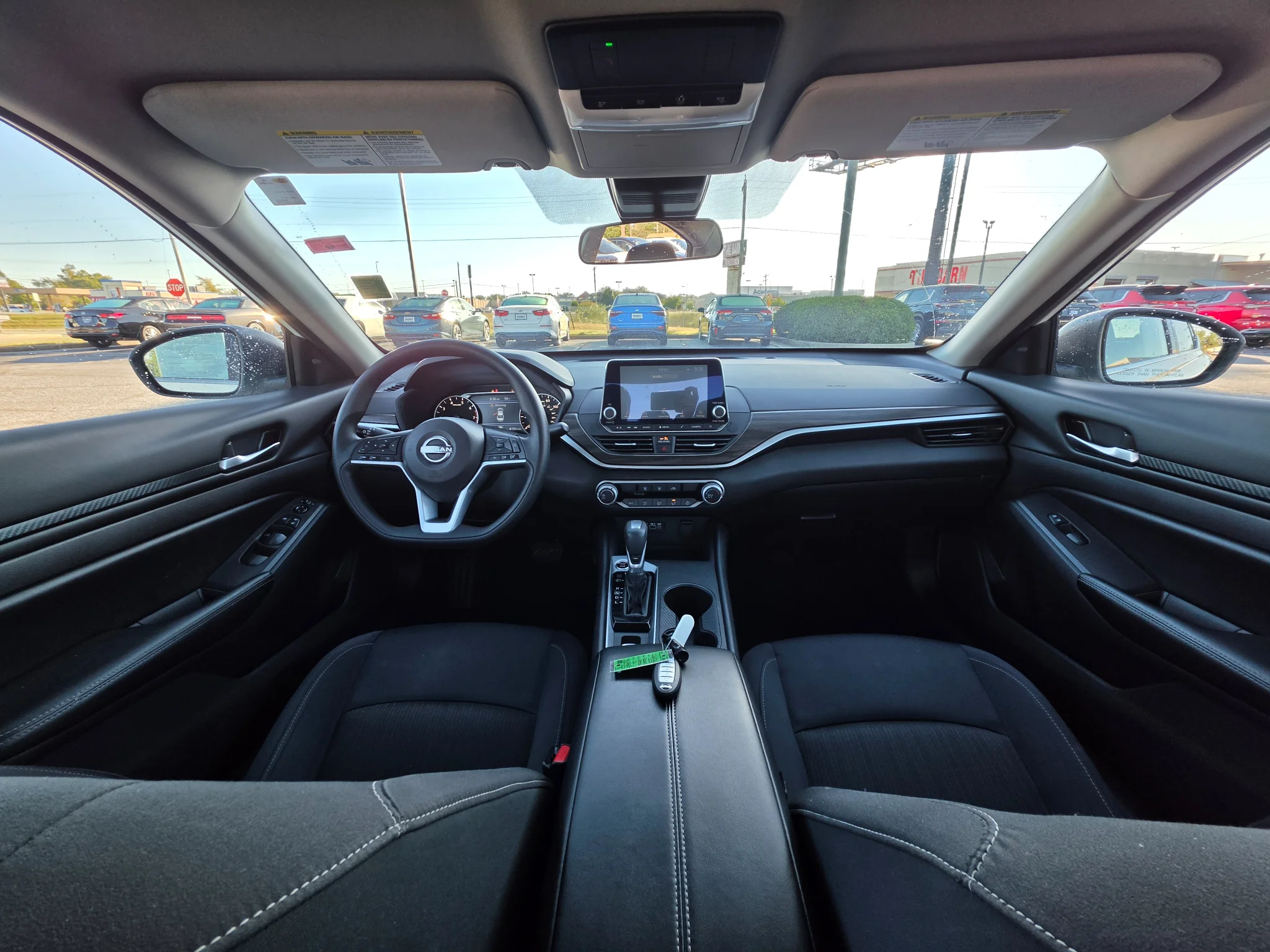 Used 2025 Glacier White Nissan SV image 10