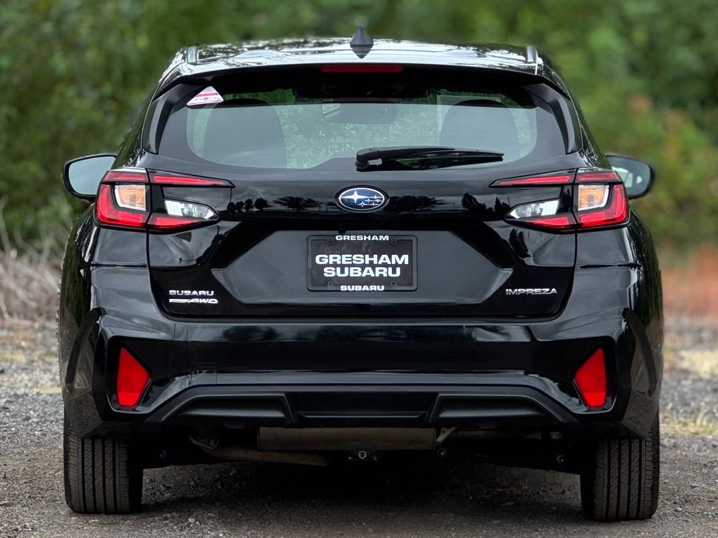Used 2025 Crystal Black Silica Subaru Base image 6