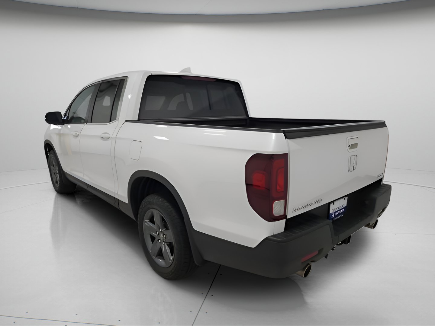 Certified Used 2023 Platinum White Pearl Honda AWD RTL image 5