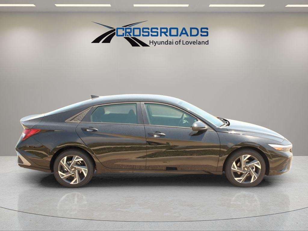 2025 Hyundai Elantra SEL - Photo 6