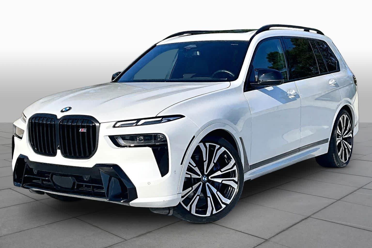 2025 BMW X7 M60i's photo