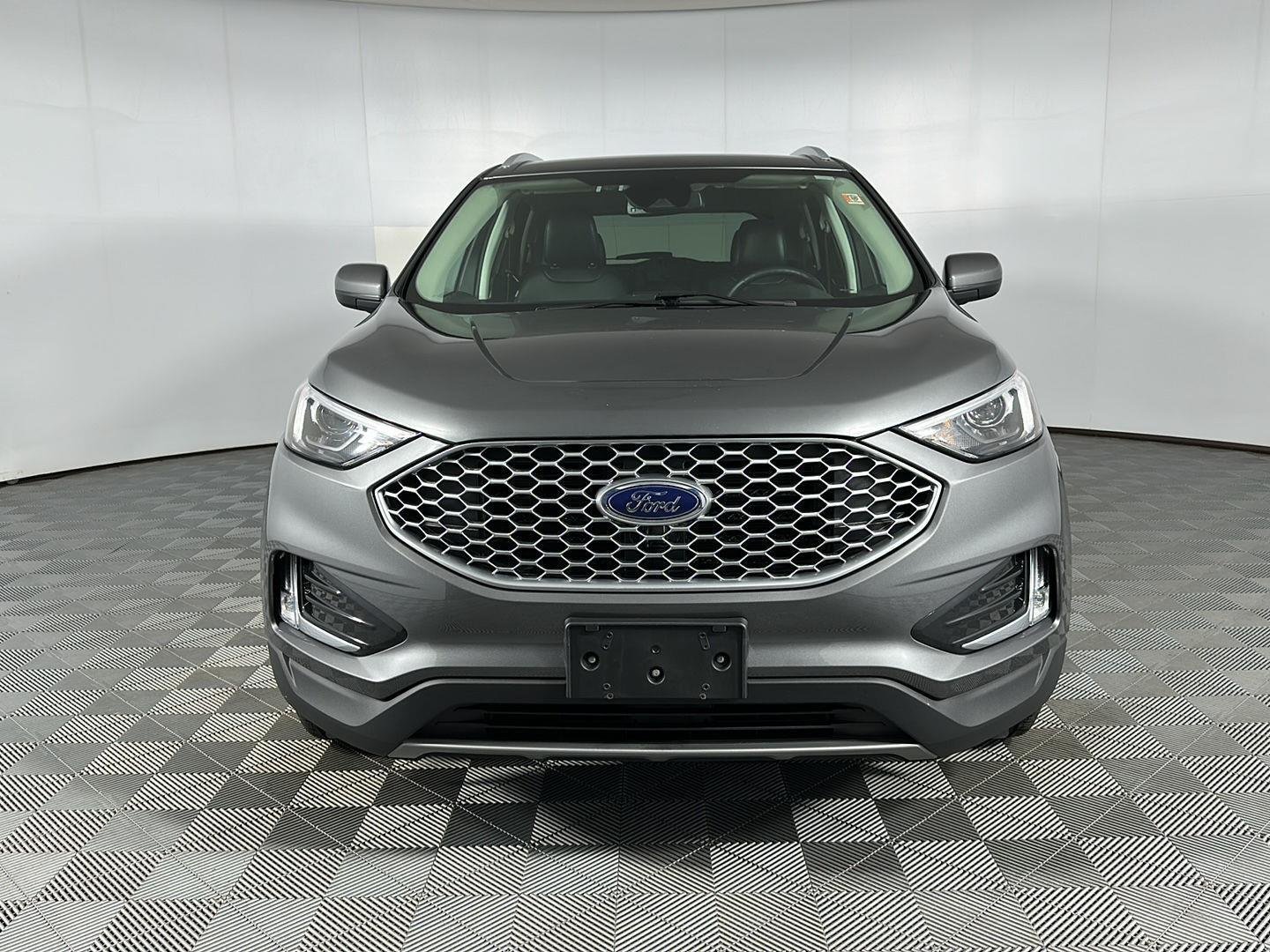 Used 2024 Carbonized Gray Ford SEL image 3