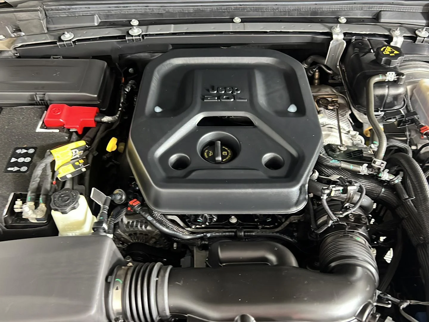 Used 2023 Sting-Gray Clearcoat Jeep Altitude image 23