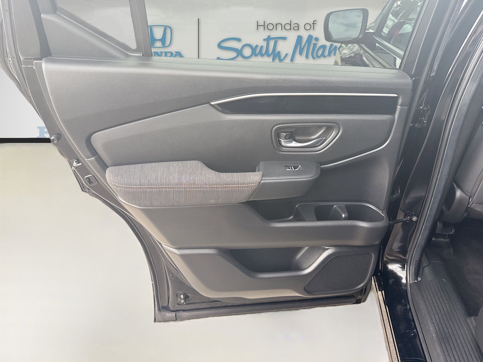 2025 Honda Pilot Sport - Photo 25