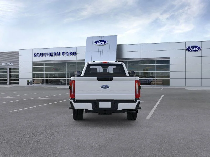 New 2026 Oxford White Ford XL image 5