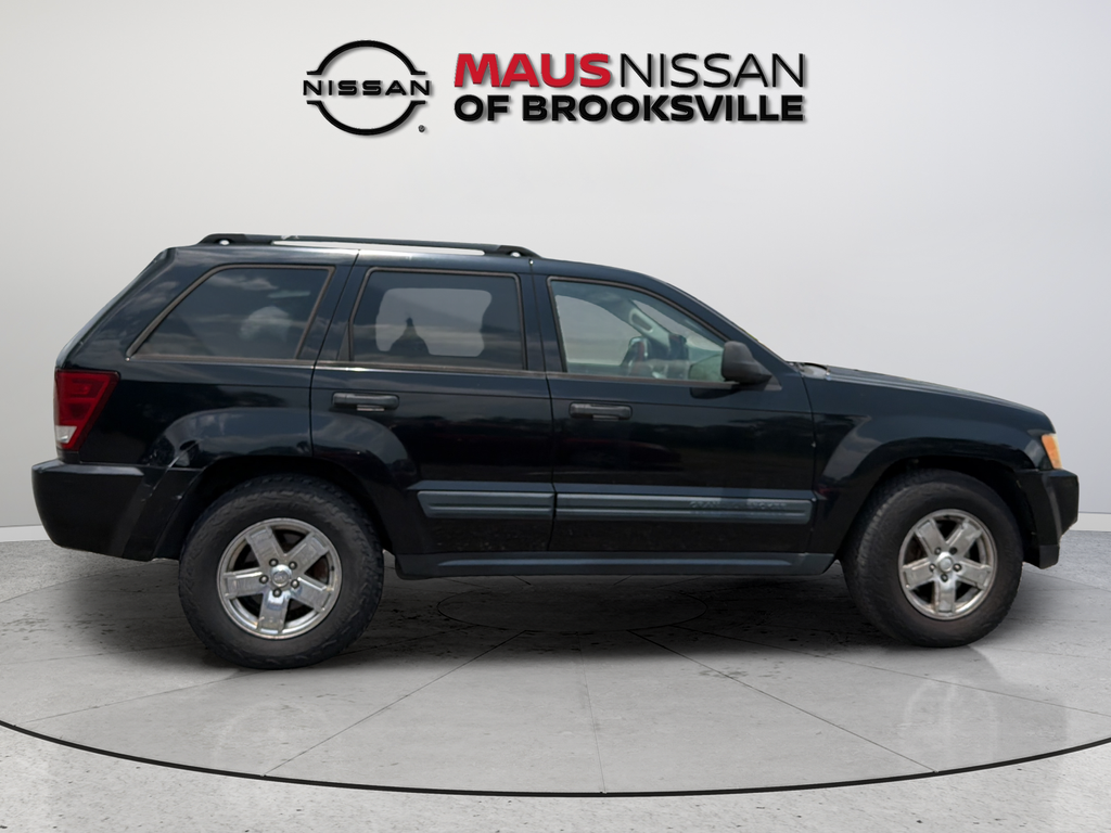 Used 2006 Black Jeep Laredo image 11