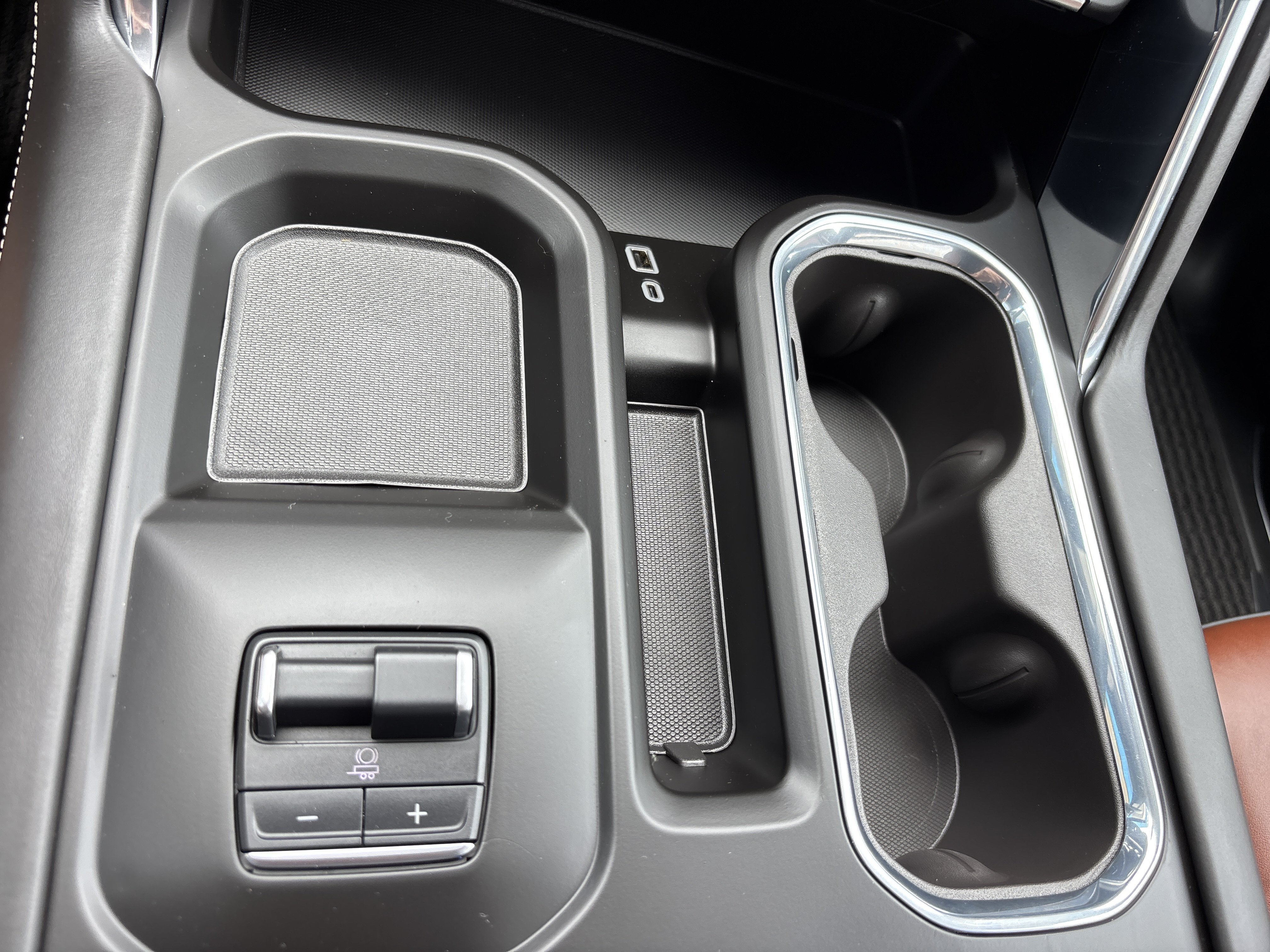 Used 2025 Sterling Metallic GMC Denali Ultimate image 45