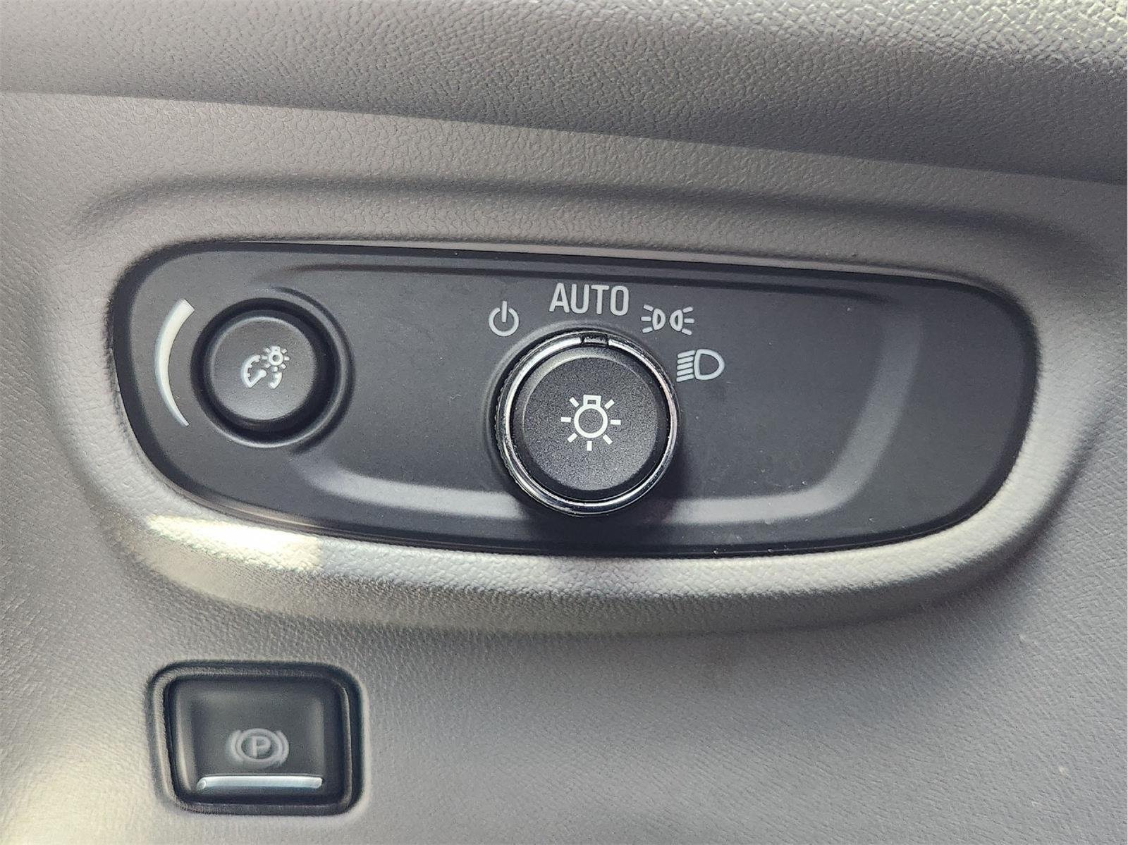 2020 GMC Terrain SLE White at Mossy Motors