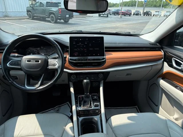 Used 2022 Red Jeep Limited image 28