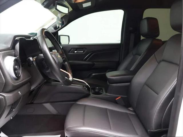 Used 2024 Summit White Chevrolet LT image 8