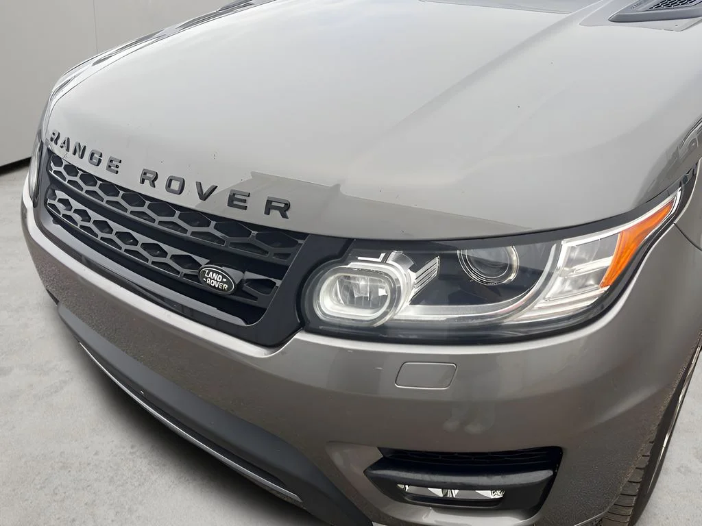Used 2017 Silicon Silver Metallic Land Rover Autobiography image 17
