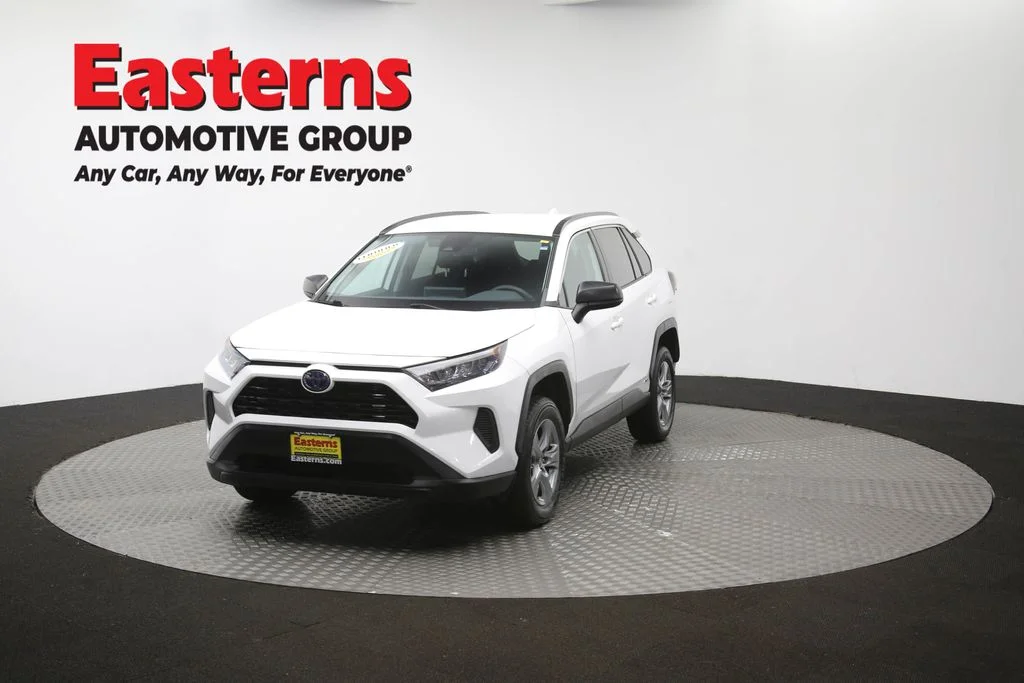 Used 2022 White Toyota LE image 55