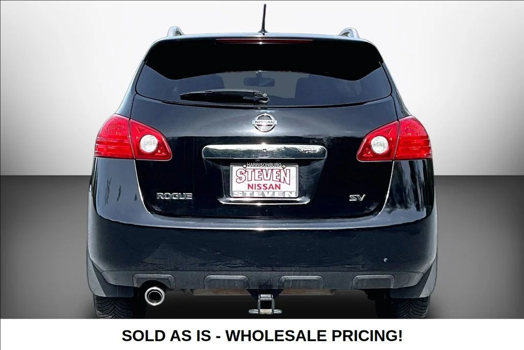 Used 2013 Black Nissan SV image 5