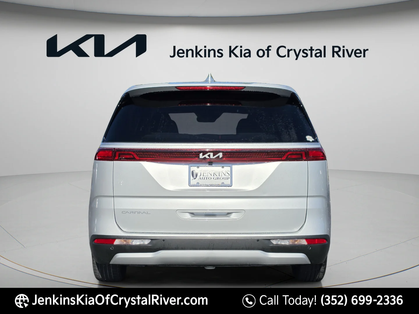 Used 2023 Silky Silver Kia LX image 6