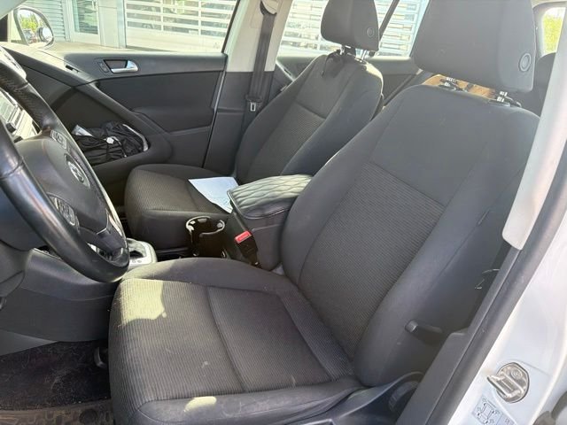 Used 2017 White Volkswagen 2.0T image 5