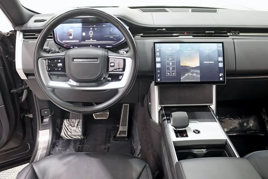Used 2024 Black Land Rover SE image 13